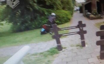 politie kaag en braassem vlucht jongen scooter